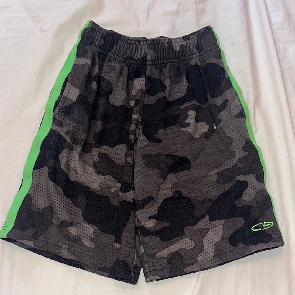 Champion Camouflage Shorts With Pockets - Black and Green